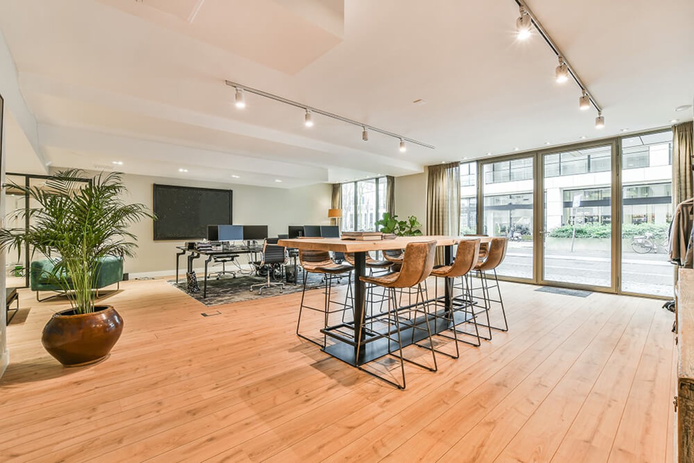 Minimalist Ofis Tasarımları